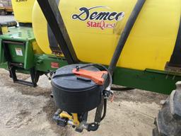 ‘05 Demco Starquest  600 gal. field sprayer, 60' hyd. booms/Tip Savers/Foam/Markers