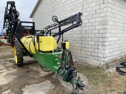 ‘05 Demco Starquest  600 gal. field sprayer, 60' hyd. booms/Tip Savers/Foam/Markers