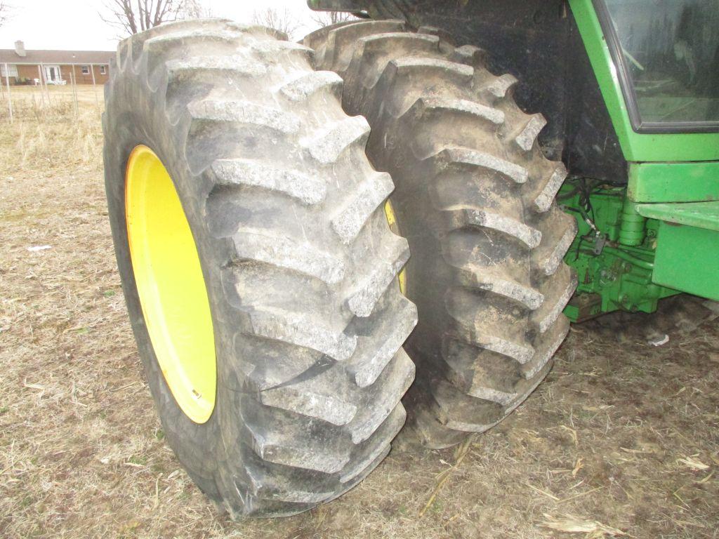 '79 JD 4640, C/H/A, Power shift, 20.8 R38 rears, 10 bolt axle duals