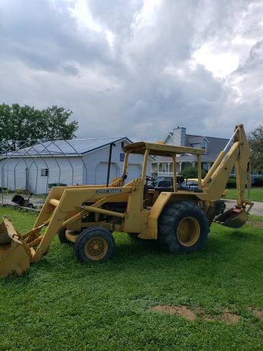 1979 JD 410D tractor/loader/backhoe