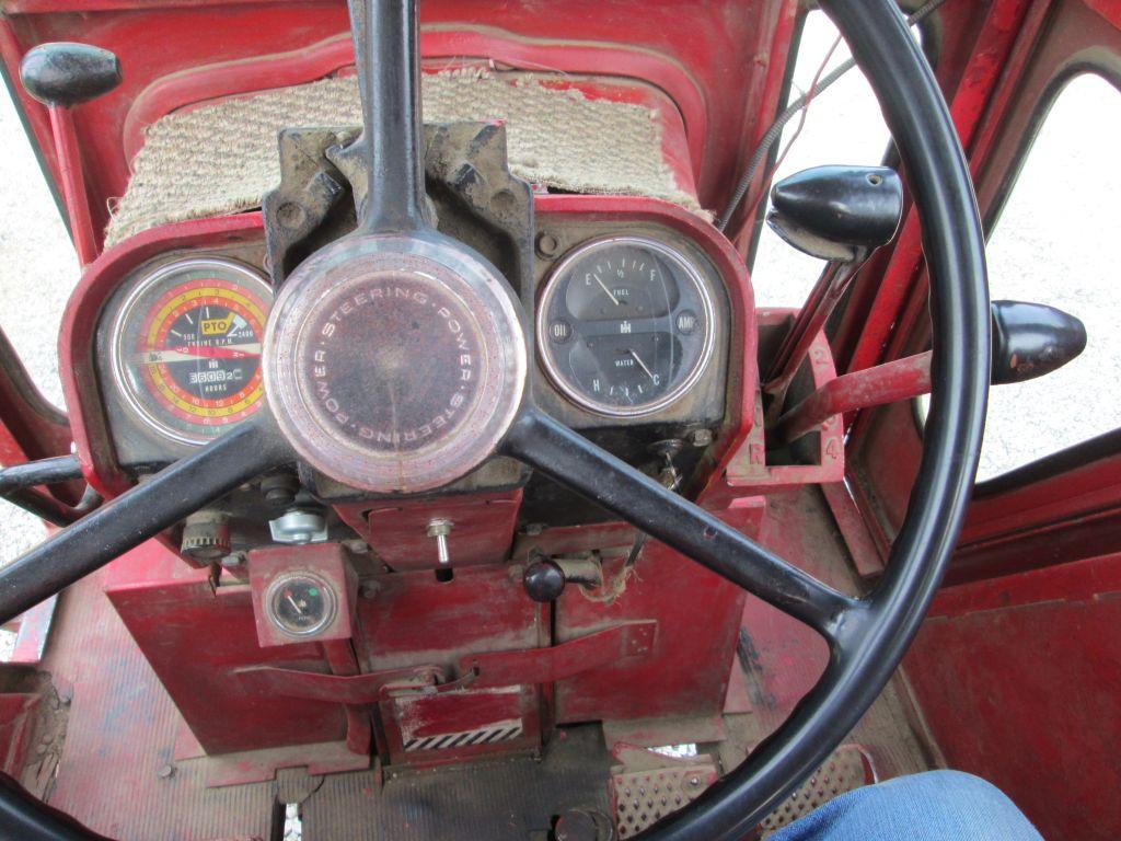 ’67 Farmall 806