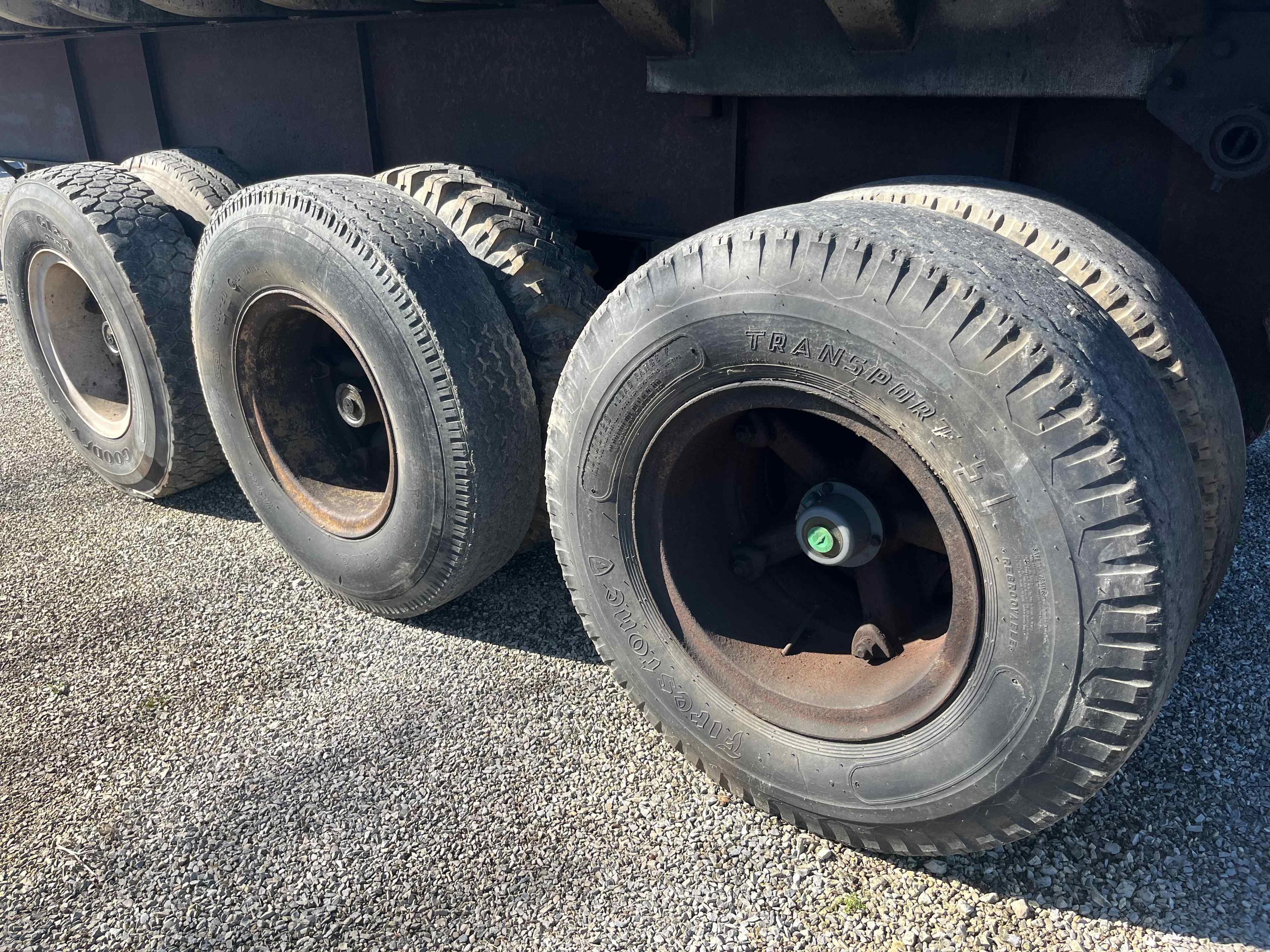 '65 Fruehauf 28' alum. dump trailer, tri-axle, poly liner, tarp, good cond.