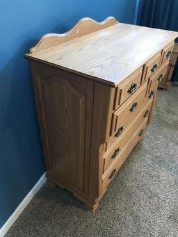 Amish Made Large Solid Oak Dresser w/Many Drawers