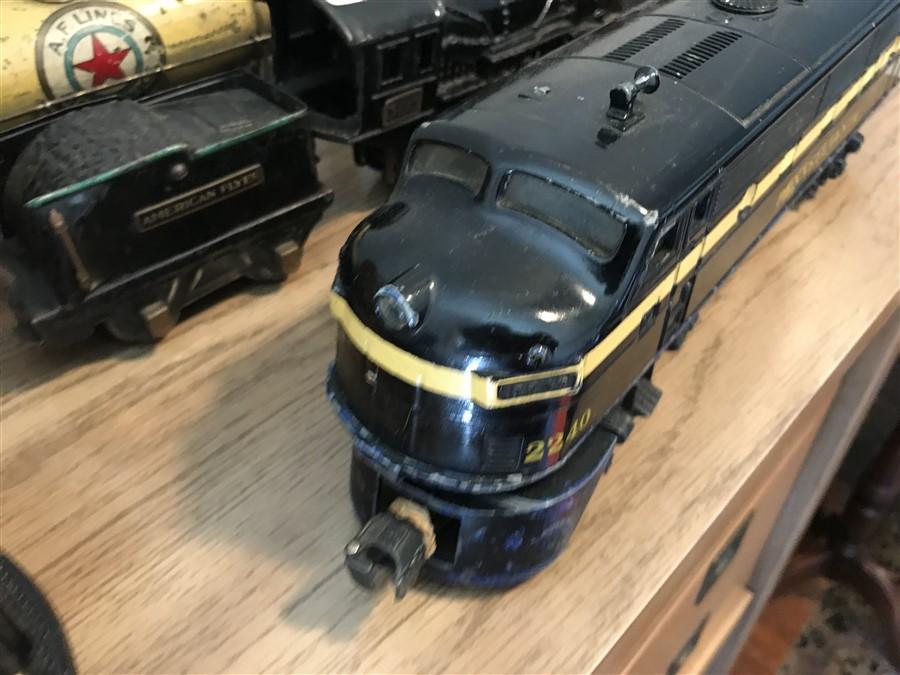 Lionel Pennsylvania Railroad 2240 Engine & Tender