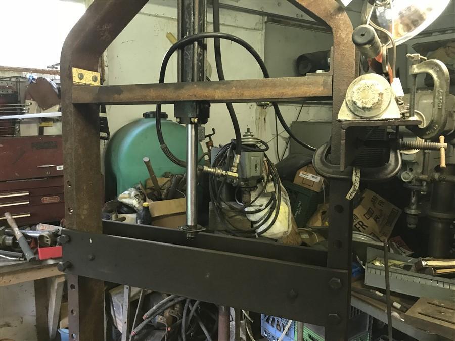 Large Upright Hydraulic Press or Lift Machine