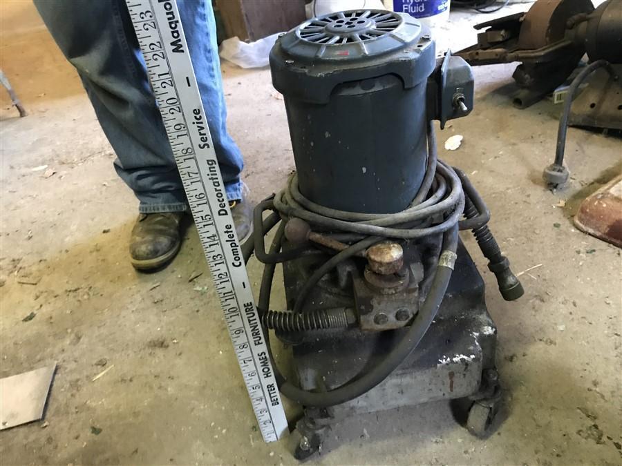 Unusual Antique Pump Possibly Hydraulic