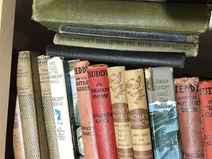 Group Lot Vintage and Antique Books