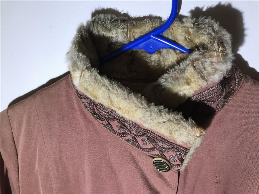 Antique Women's Jacket w/Fur Collar