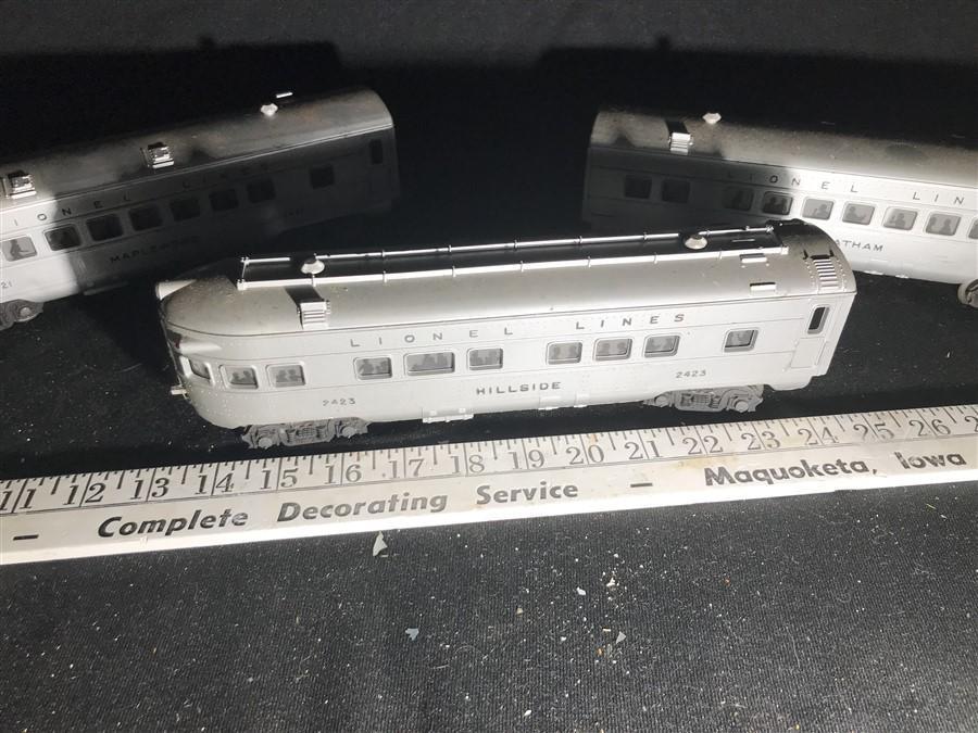 3 Lionel Model Railroad O Scale Passenger Cars