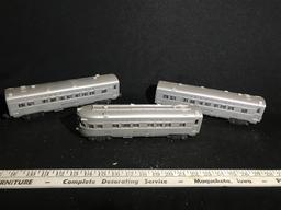 3 Lionel Model Railroad O Scale Passenger Cars