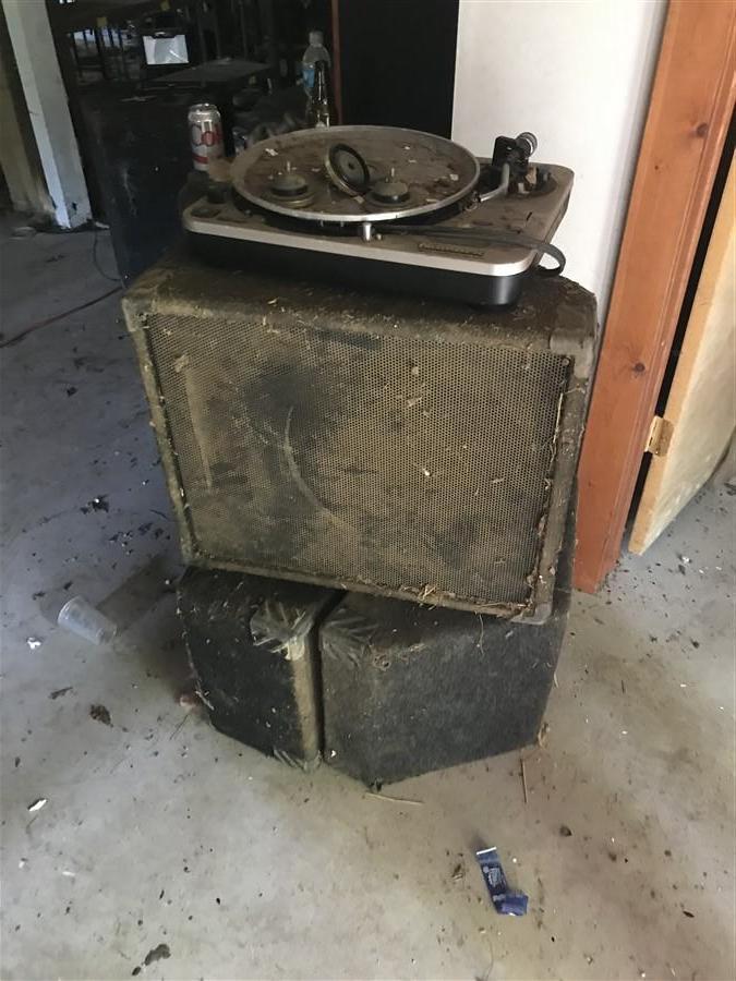 Large Pro Speakers and Turntable Lot