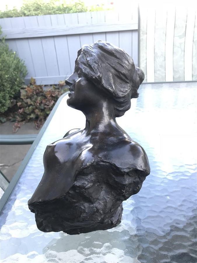 Vintage Bronze Statue of Nude Woman Unsigned