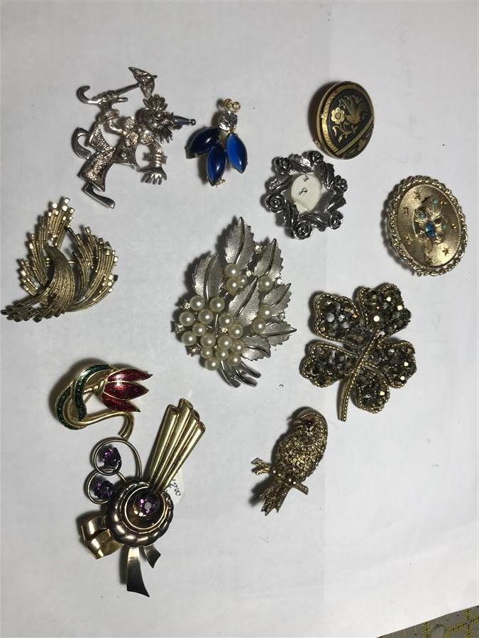 Group Lot Better Vintage Costume Jewelry Many Signed