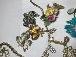 Group Lot Better Vintage Costume Jewelry Lot