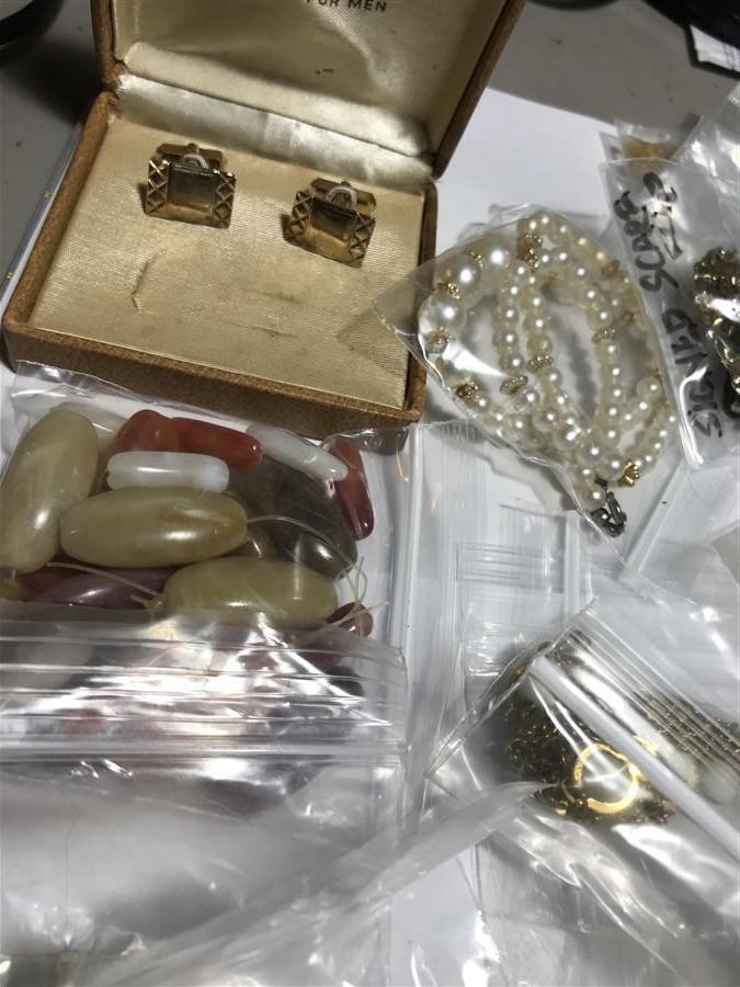 Group Lot Vintage Jewelry