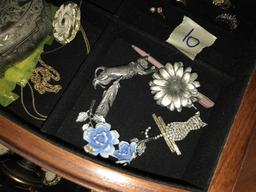Large Lot of Vintage Costume Jewelry Rings etc