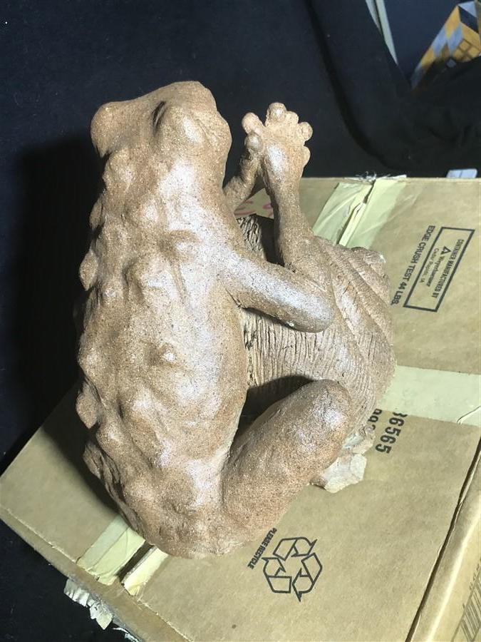 Frog decor piece