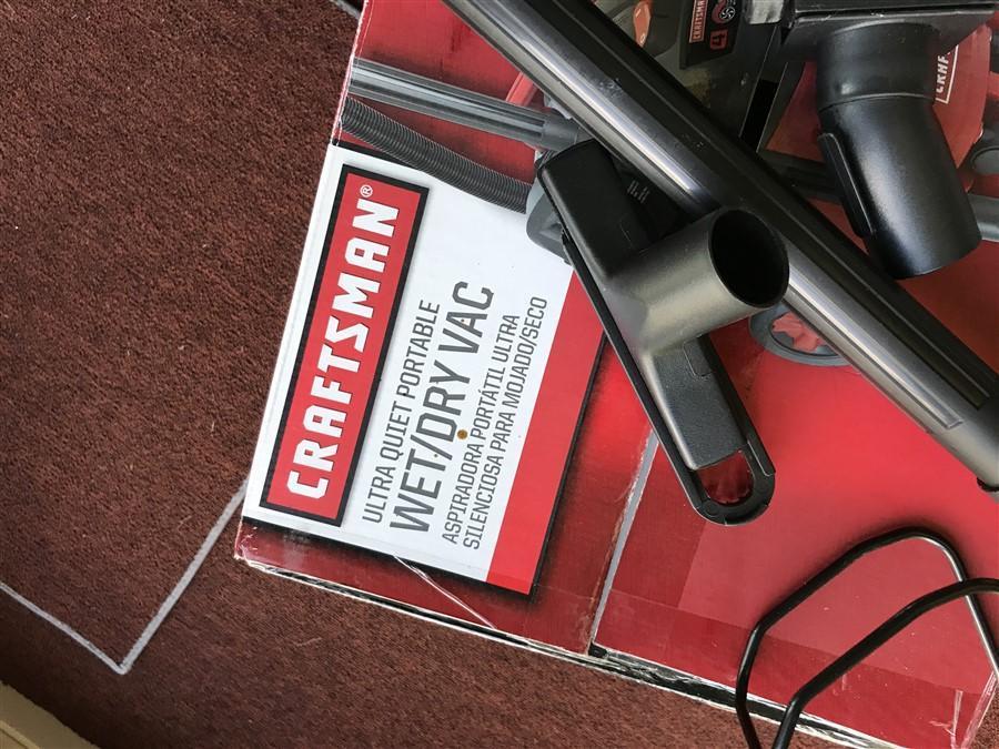 Craftsman Wet Dry Vacuum w/box, accessories