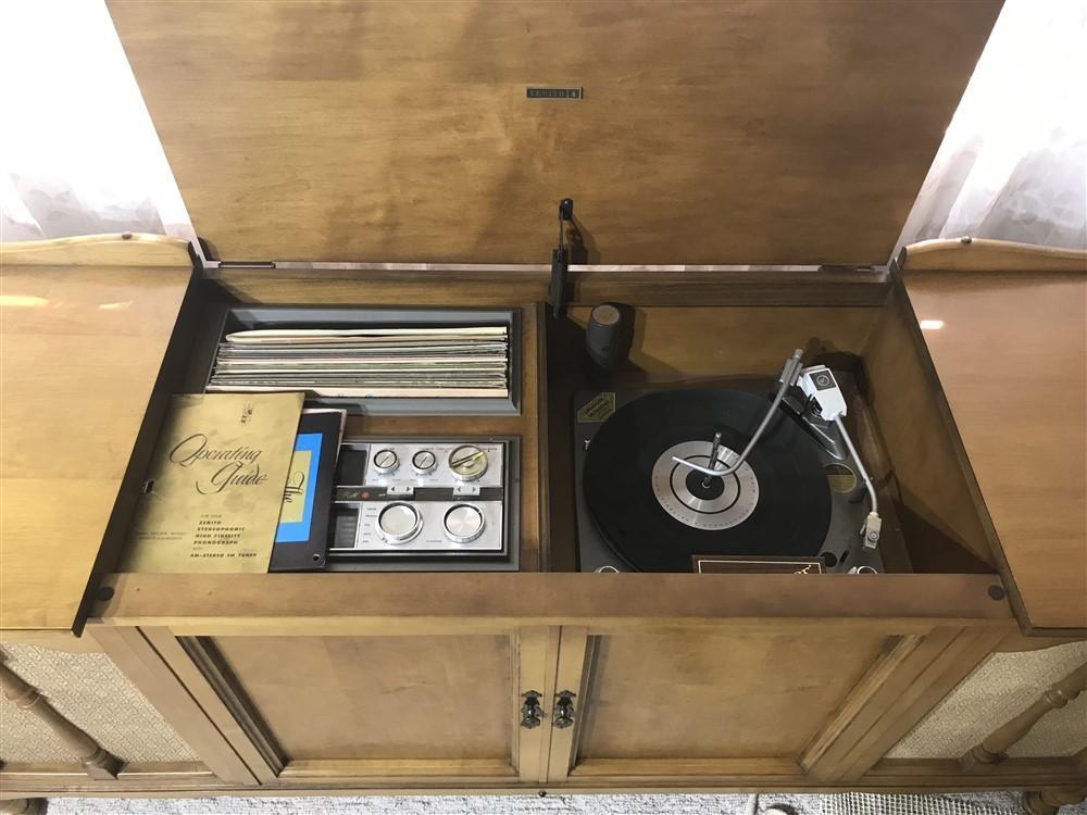 Vintage Zenith Hi-Fi Stereo Record Player with LPs