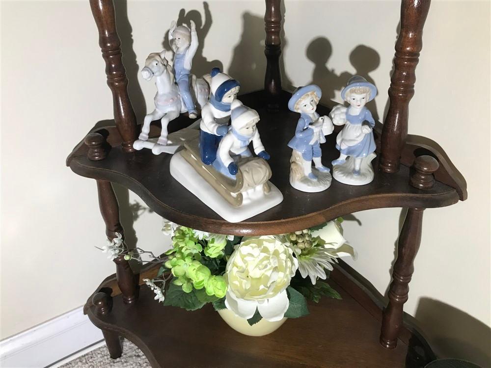 Group Lot of Lladro repro figurines + Mexican