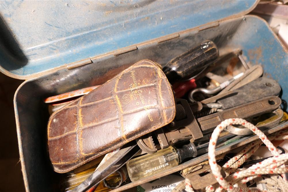 Tools etc on top of and inside of workbench