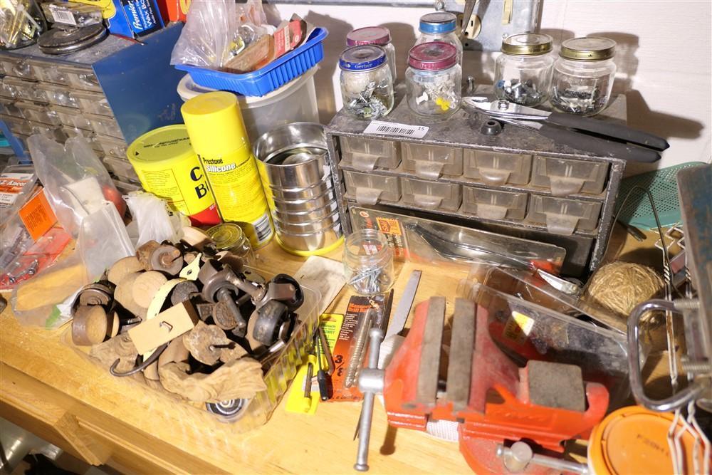 Tools etc on top of and inside of workbench