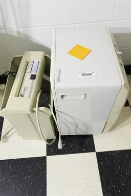 Paper Shredder and Dehumidifier Lot