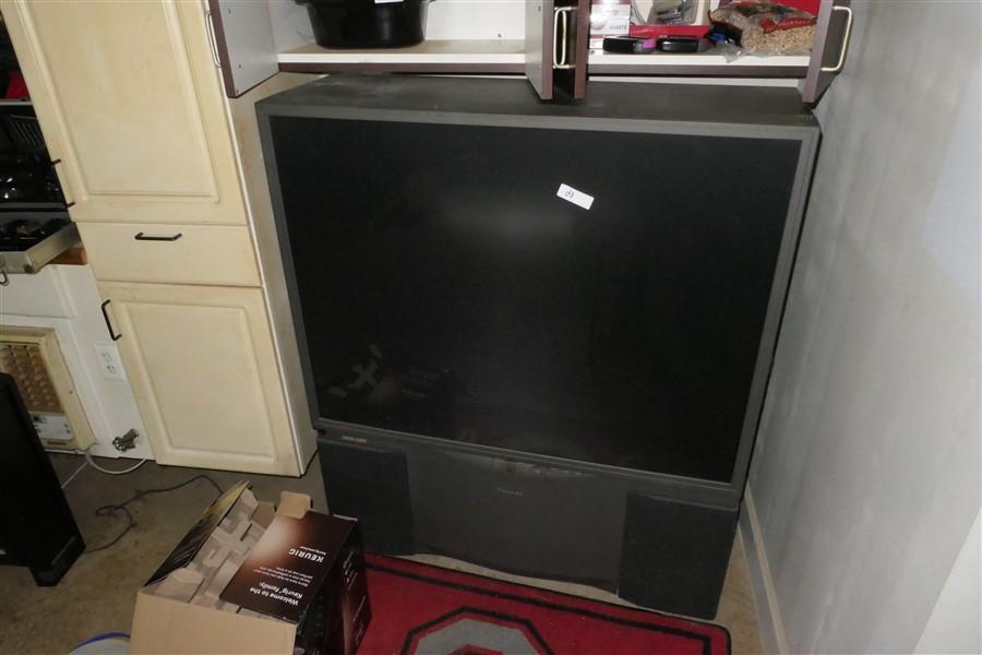 Large Screen Rear Projection Television - Works