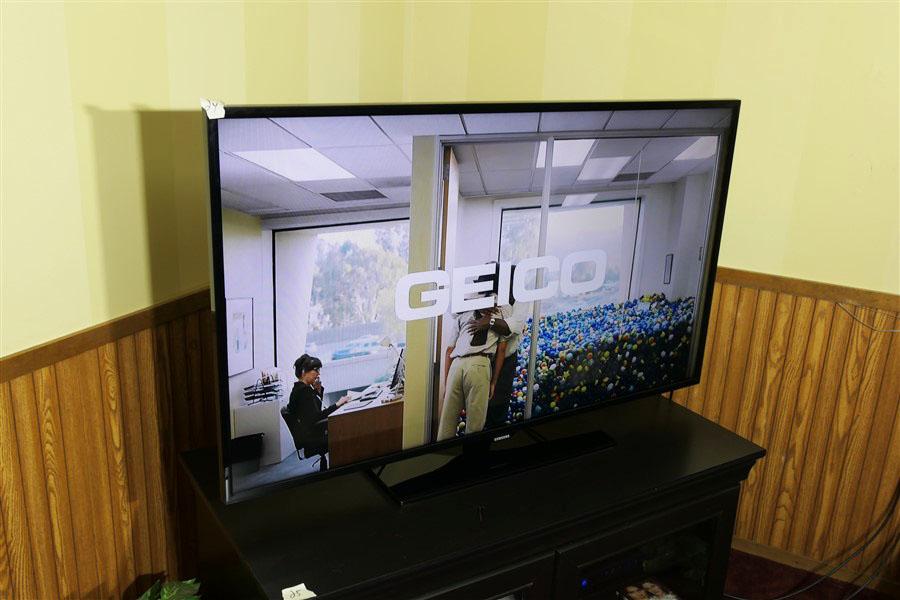 Nice Samsung 55" Flat Screen TV