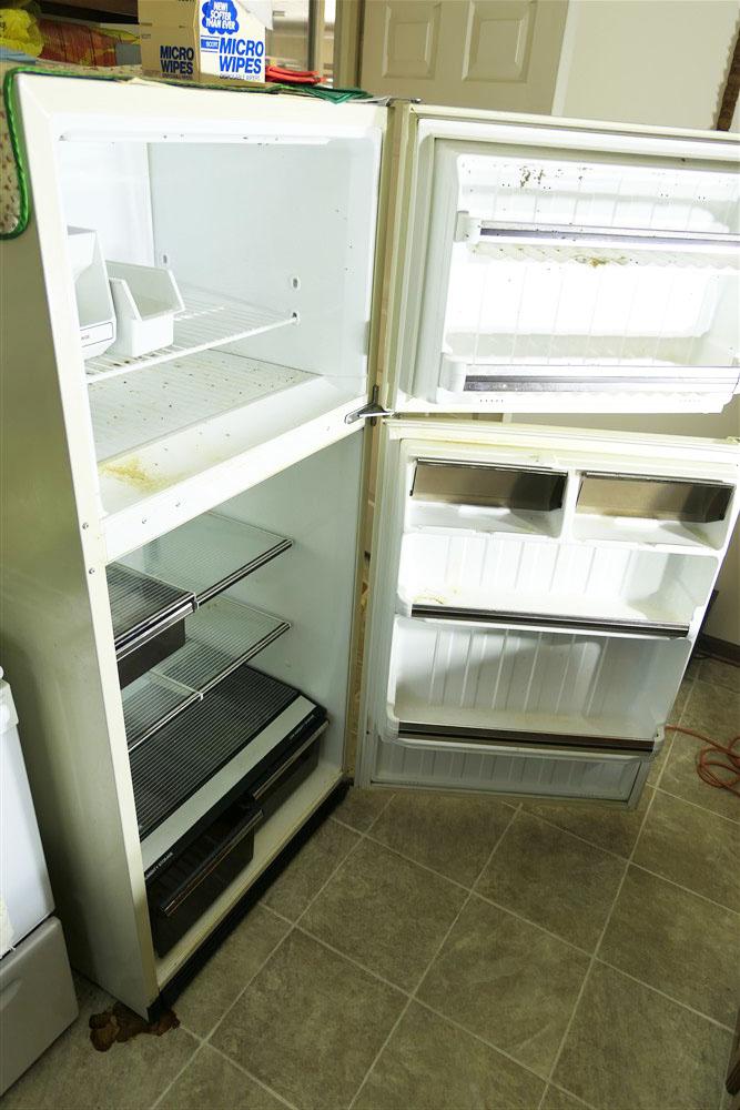 GE Refridgerator/Freezer