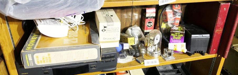 Shelf lot vintage electronics, tubes etc