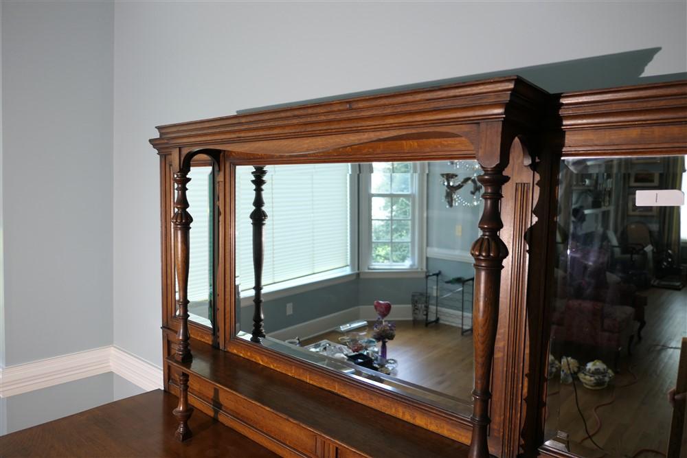 Beautiful antique oak buffet w/mirrors