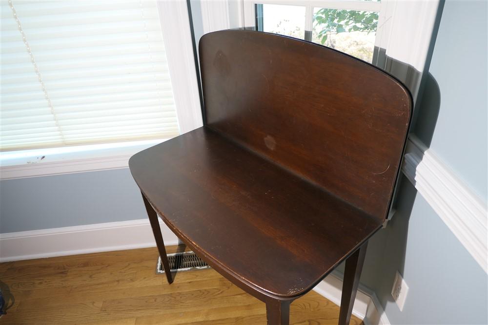 Vintage Gate Leg Card Table flip top