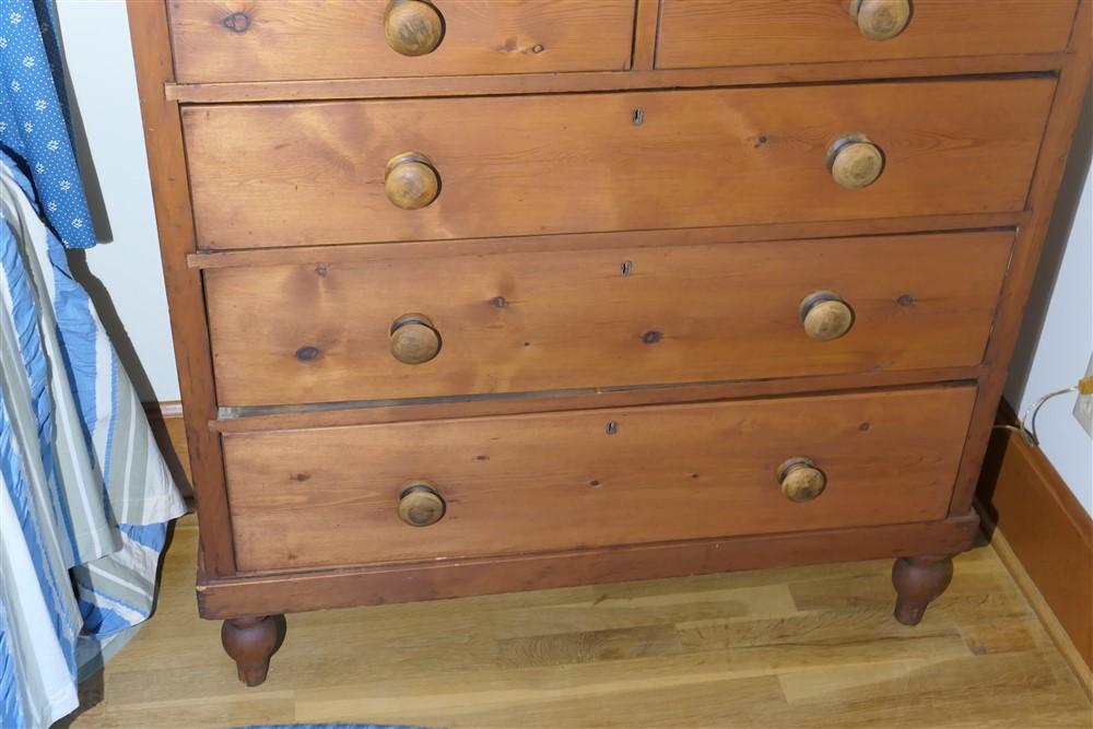 Antique 19th c. dresser in Pine PLUS mirror