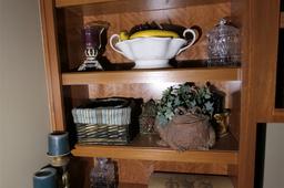 Shelf contents - decorative items etc