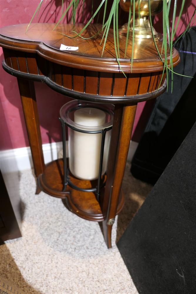 Nicer Side Table, Candle, vase