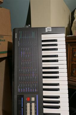 Vintage Korg DW-8000 Synthesizer