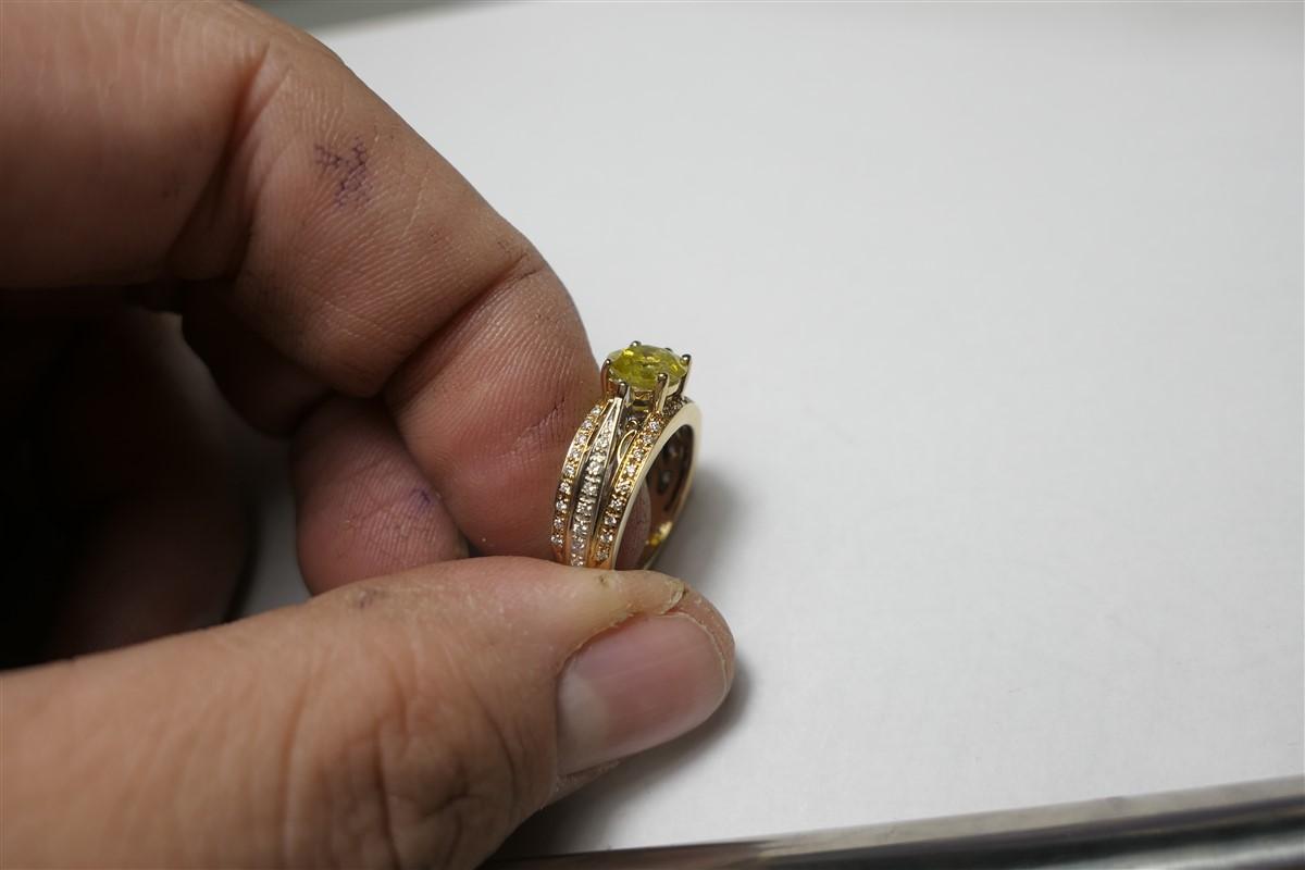 14k gold ring 1.3 ct center yellow diamond