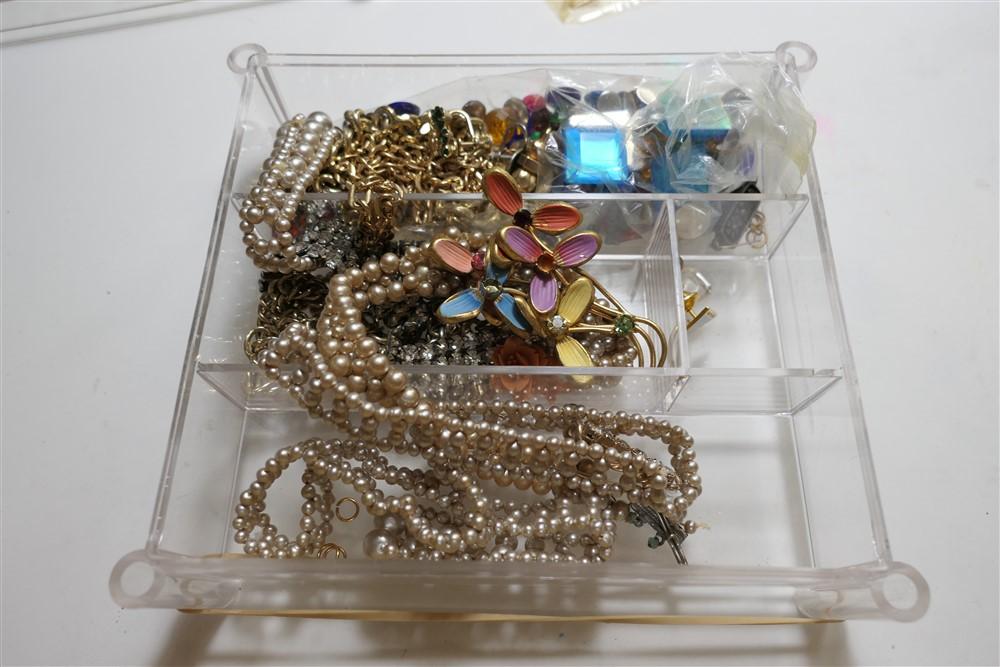 Box of assorted beads, jewelry pieces