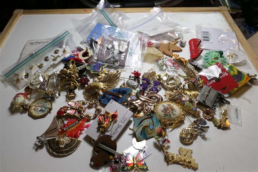 Large lot of Vintage Costume Jewelry