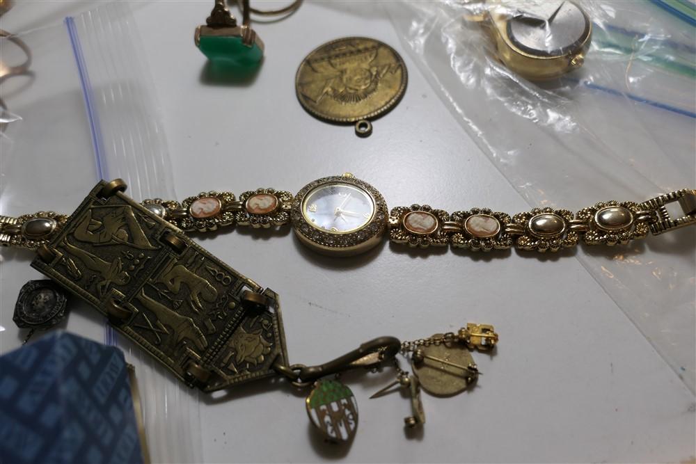 Vintage watches, bags of rings, costume jewelry lot