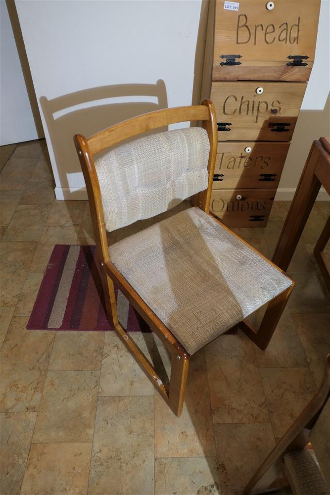 Oak table and 5 chairs