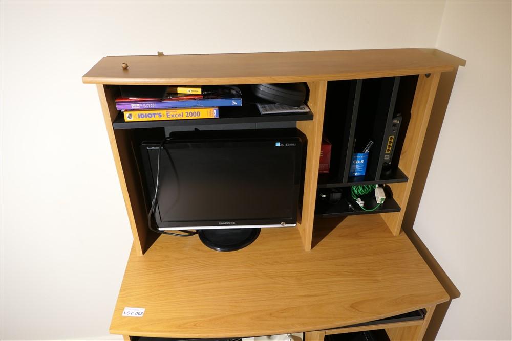 Smaller sized computer desk on wheels