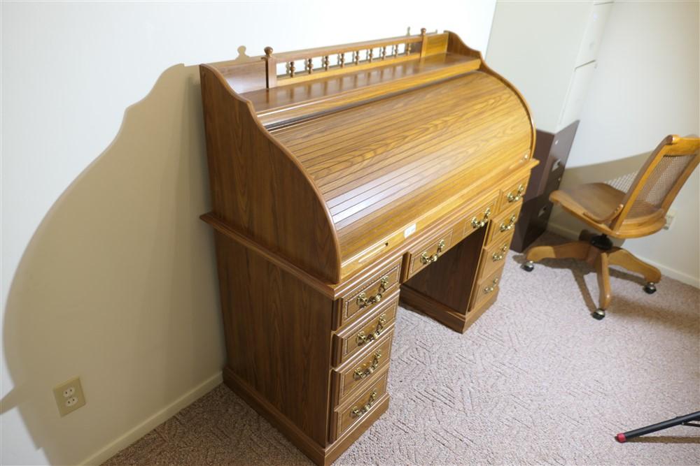 Nice vintage Oak roll top desk