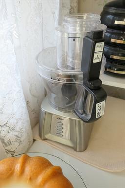 Oster food processor, cake stand lot