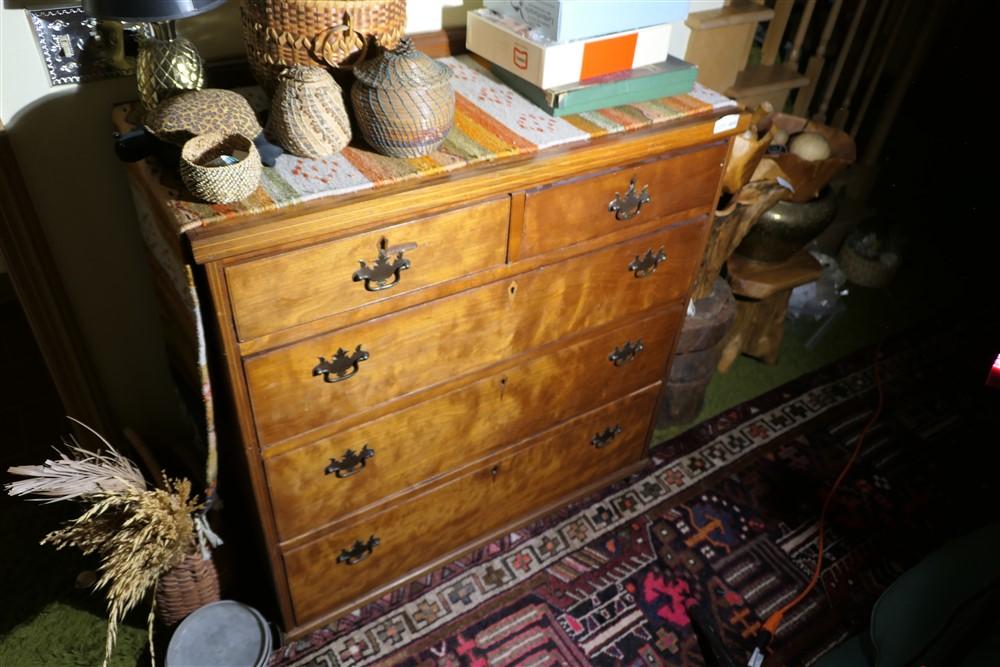 c. 1820 Federal Style Dresser or Chest of Drawers with inlay