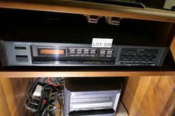 Onkyo INtegra FM Stereo/AM Tuner