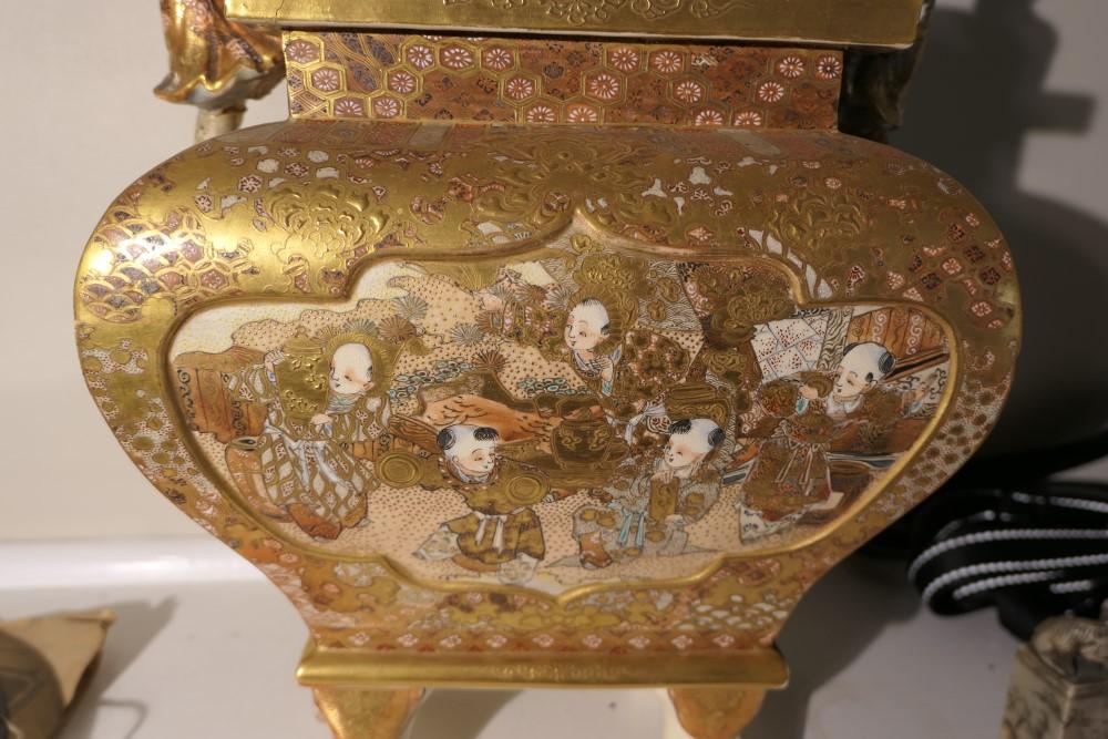 Fine Japanese Porcelain high-end Satsuma lidded Jar w/figures
