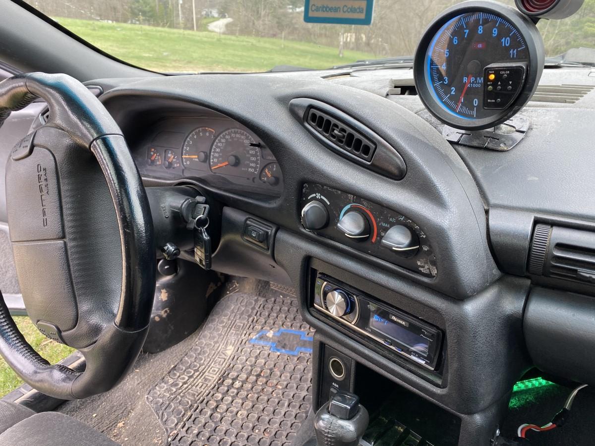 1995 Chevy Camaro Z28 Car - Fast and Loud!