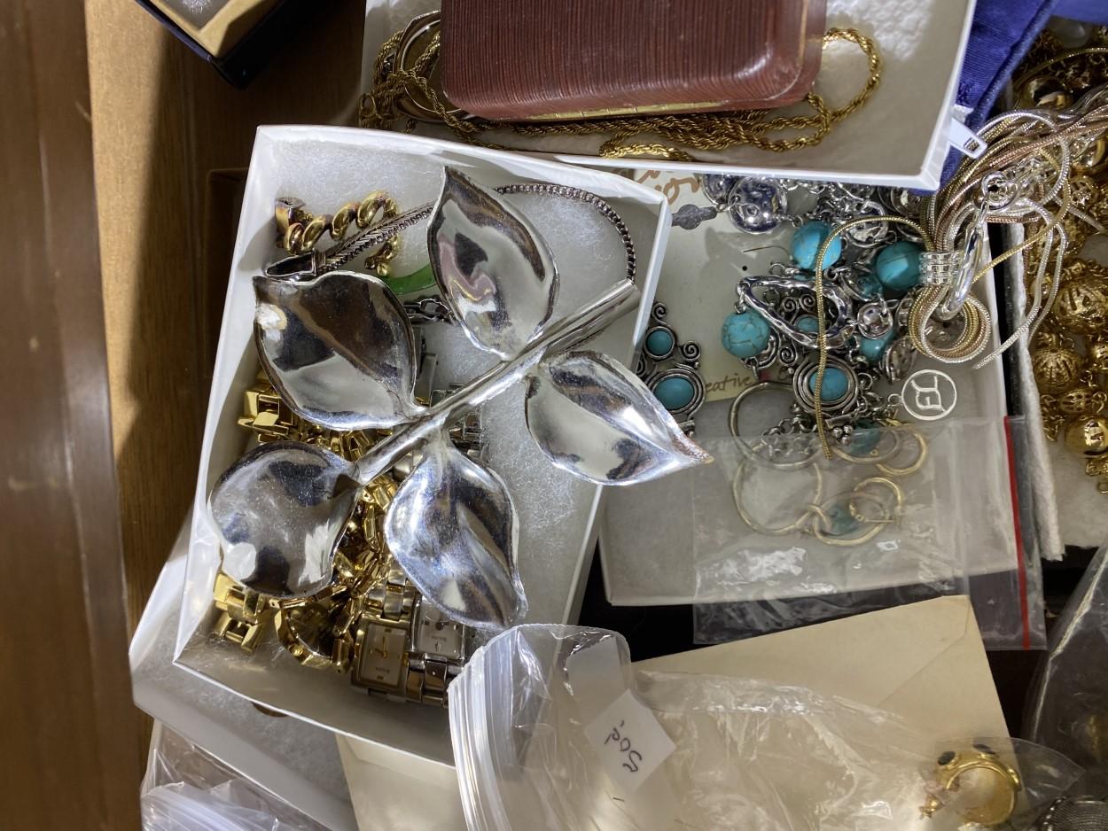 Large lot assorted vintage costume jewelry